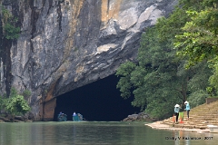 Phong Nga Cave